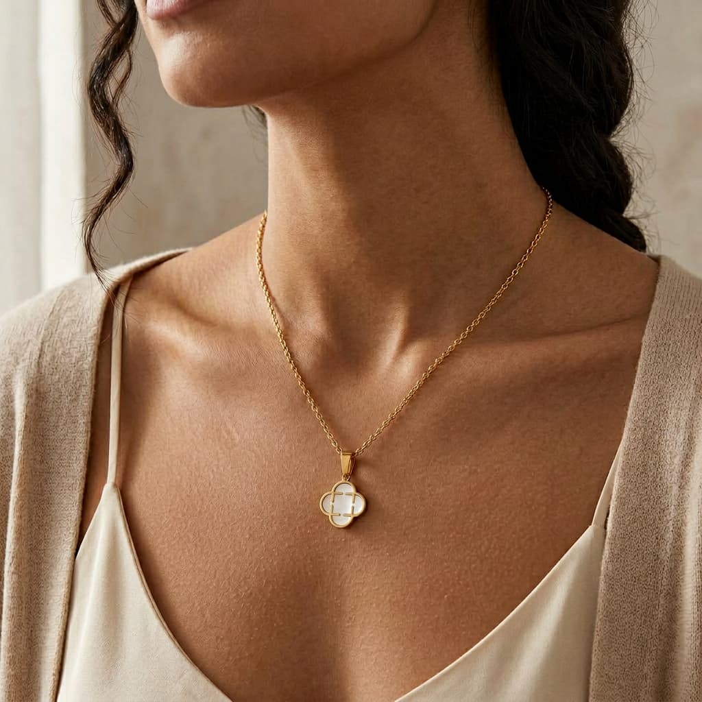 VENDÔME Clover Necklace